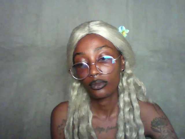 Calin33 live cam on BongaCams