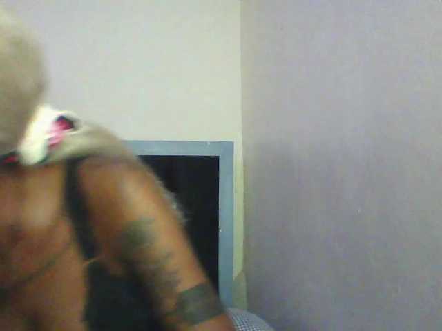 Calin33 live cam on BongaCams
