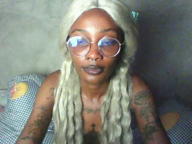 Calin33 live cam on BongaCams