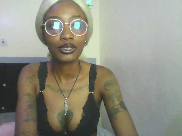 Veegee live webcam show