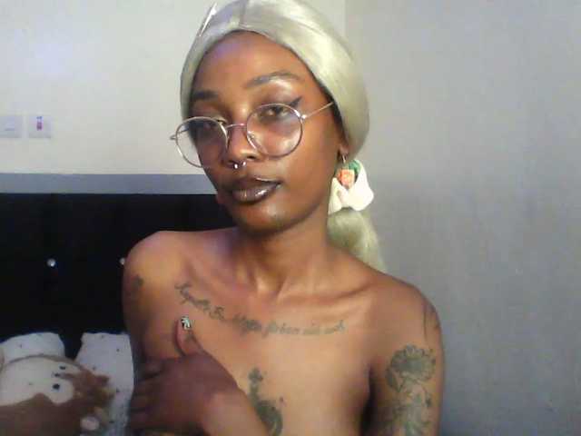 Calin33 live cam on BongaCams