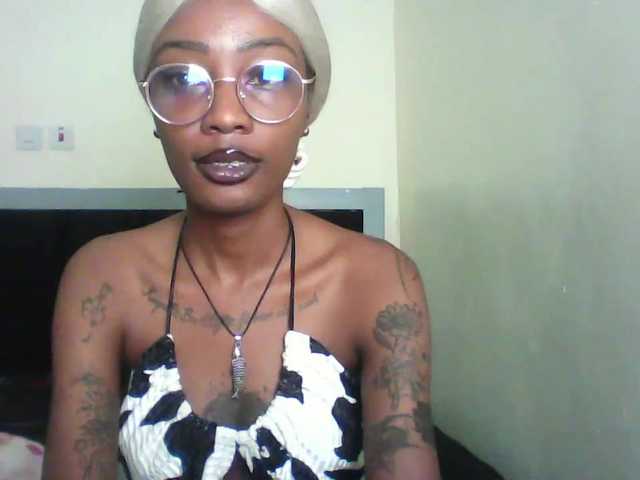 Calin33 live cam on BongaCams