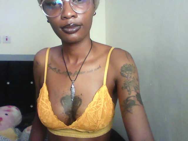 Calin33 live cam on BongaCams