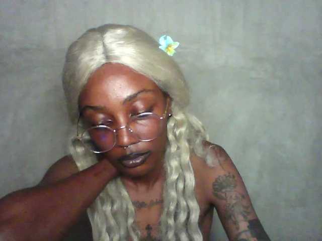 Calin33 live cam on BongaCams