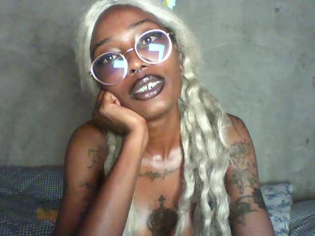 Calin33 live cam on BongaCams