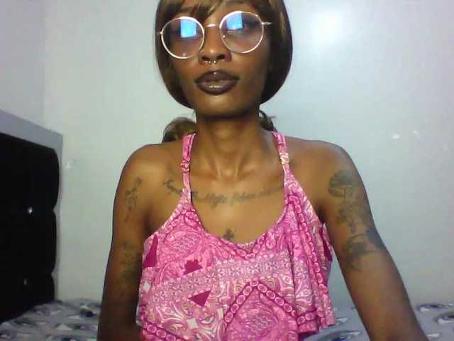 Calin33's BongaCams show and profile