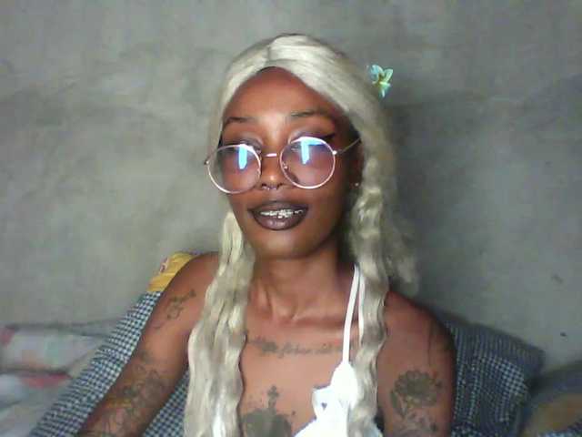 Calin33 live cam on BongaCams