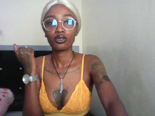 Calin33 live cam on BongaCams