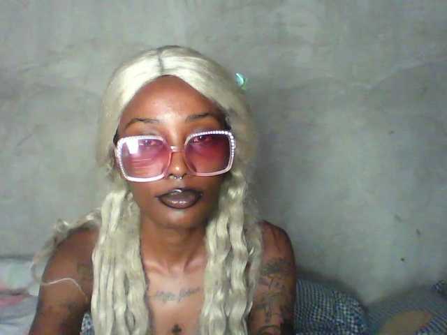 Calin33 live cam on BongaCams