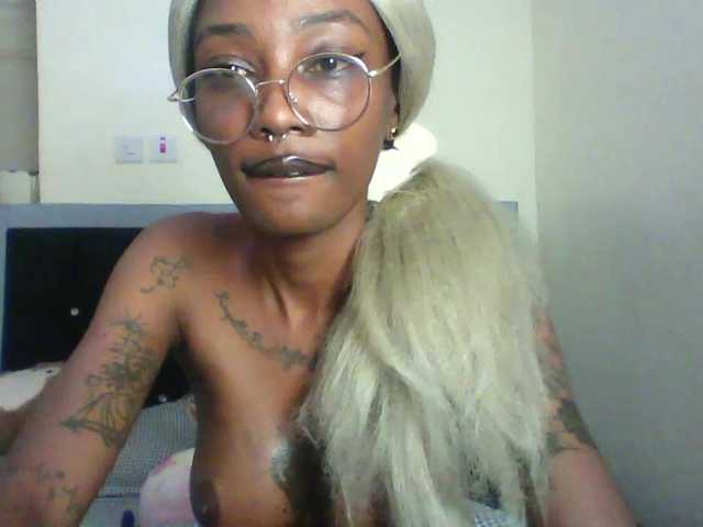 Calin33 live cam on BongaCams