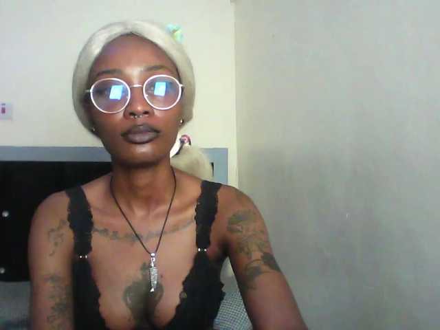 Calin33 live cam on BongaCams