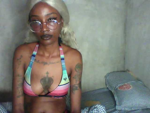Calin33 live cam on BongaCams