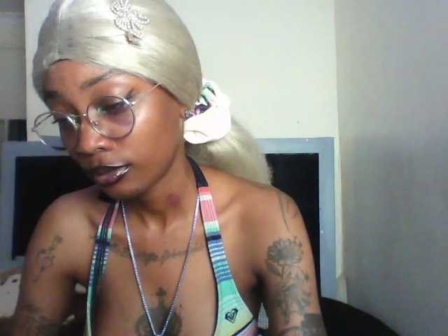 Calin33 live cam on BongaCams