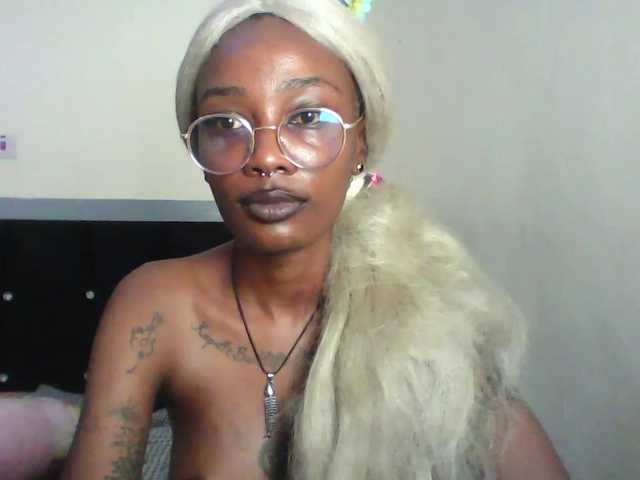 Calin33 live cam on BongaCams
