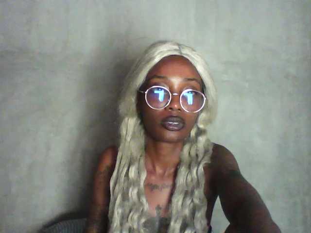Calin33 live cam on BongaCams