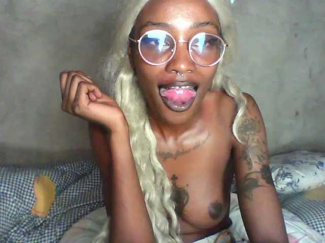 Calin33 live cam on BongaCams