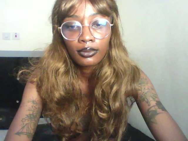 Calin33 live cam on BongaCams