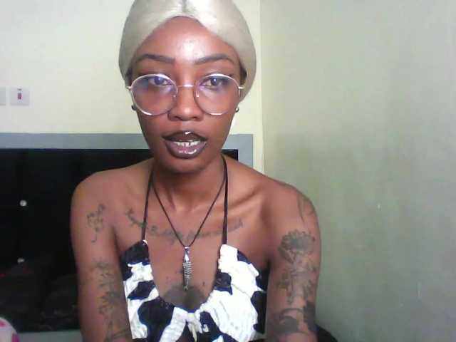 Calin33 live cam on BongaCams