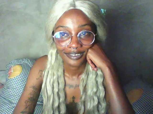 Calin33 live cam on BongaCams