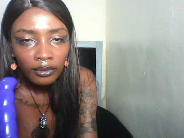 Calin33 live on BongaCams
