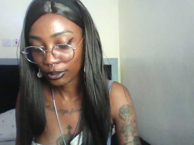 Calin33 live cam on BongaCams
