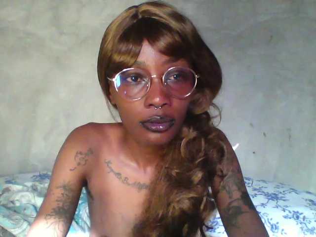 Calin33, 20 y/o - Live Cam on BongaCams