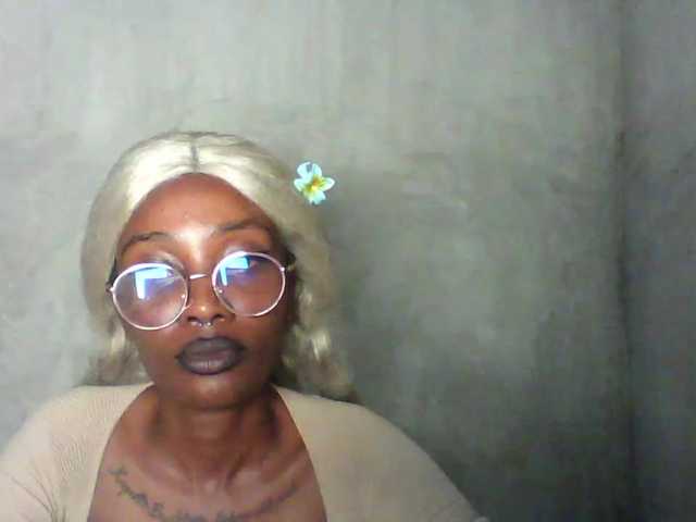 Calin33 live cam on BongaCams