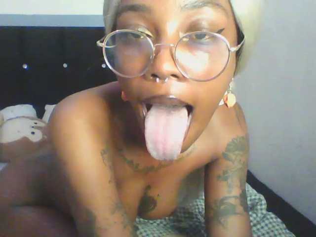 Calin33 live cam on BongaCams
