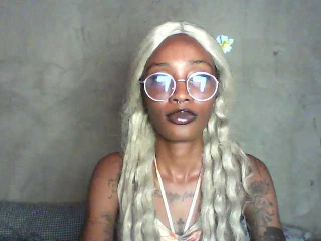 Calin33 live cam on BongaCams