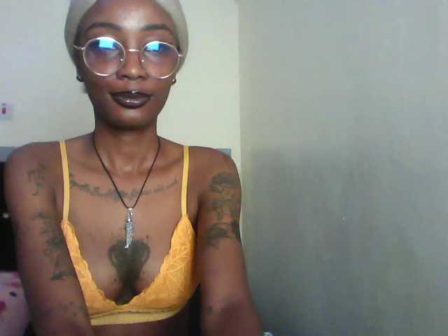 Calin33 live cam on BongaCams