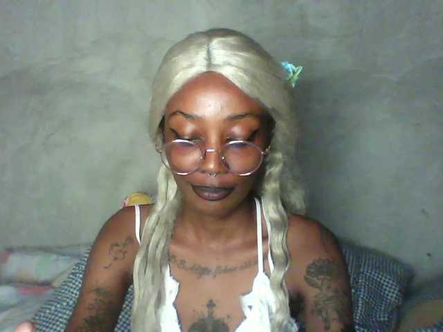 Calin33 live cam on BongaCams