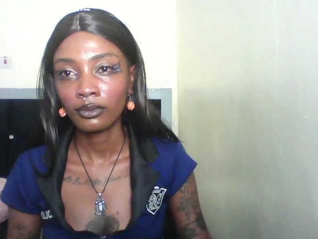 Calin33 live cam on BongaCams