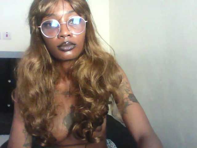 Veegee live webcam show