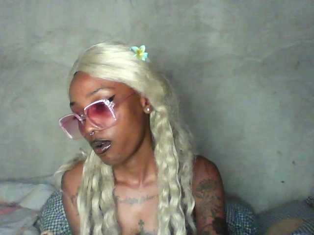 Calin33 live cam on BongaCams