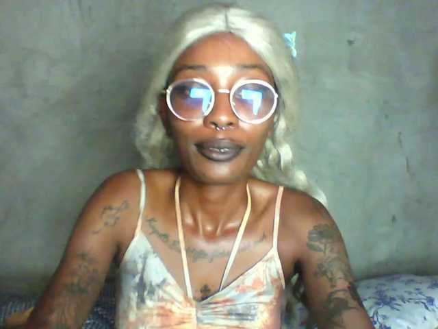 Calin33 live cam on BongaCams