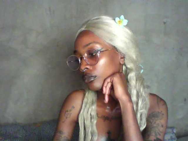 Calin33 live cam on BongaCams