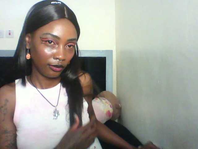 Calin33, en directo ahora en BongaCams