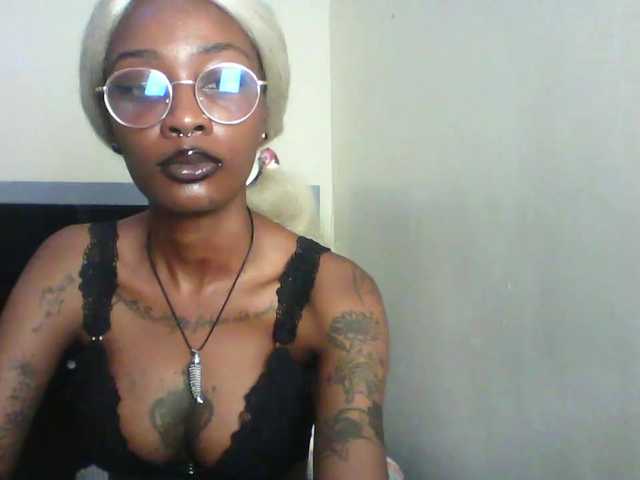 Calin33 live cam on BongaCams