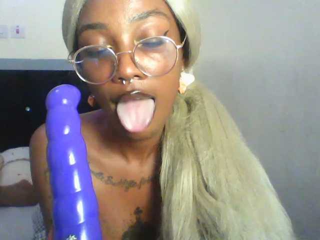 Calin33 live cam on BongaCams