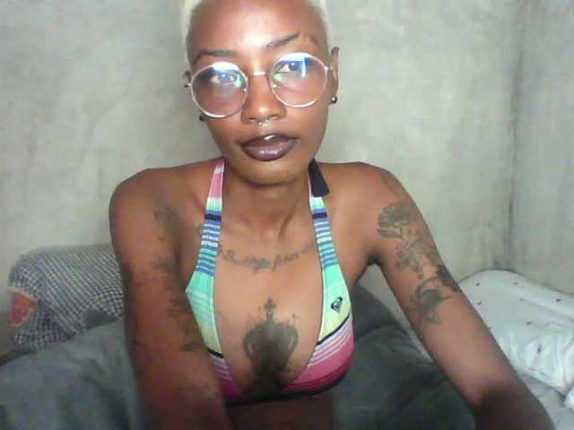 Calin33 live cam on BongaCams