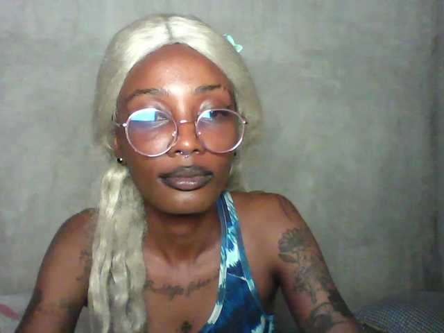 Calin33 live cam on BongaCams