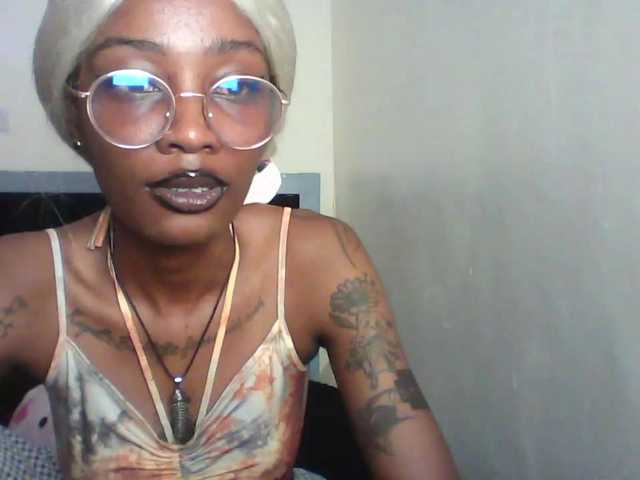 Calin33 live cam on BongaCams
