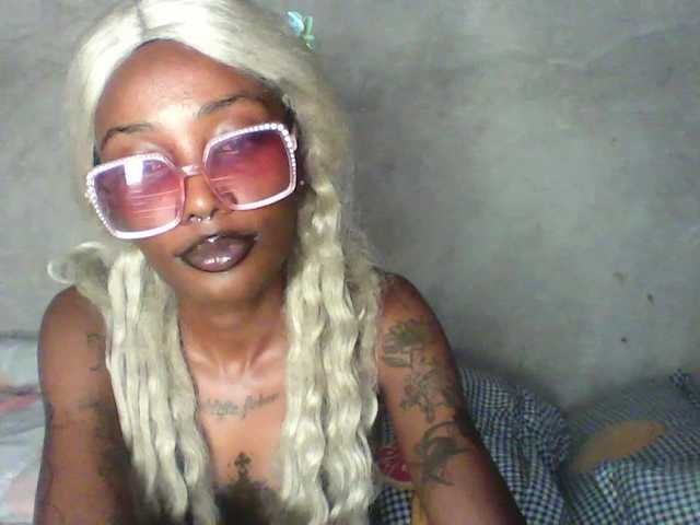 Calin33 live cam on BongaCams