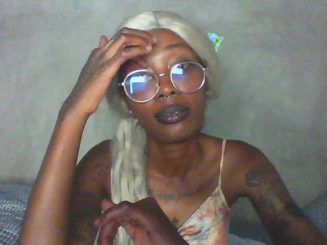 Calin33 live cam on BongaCams