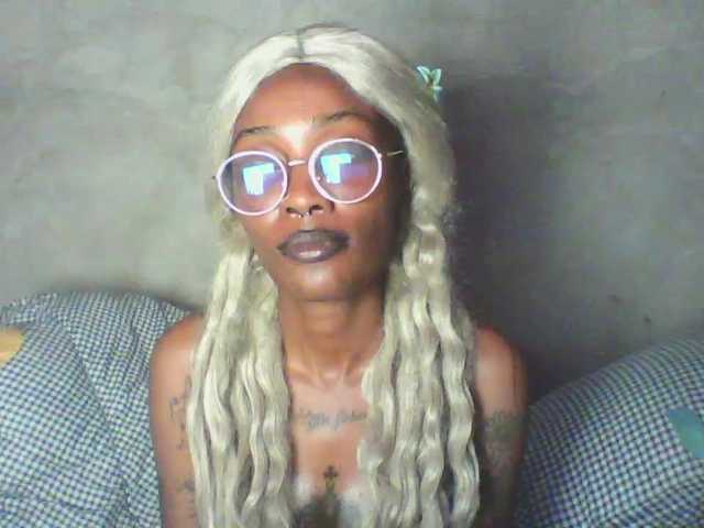 Calin33 live cam on BongaCams