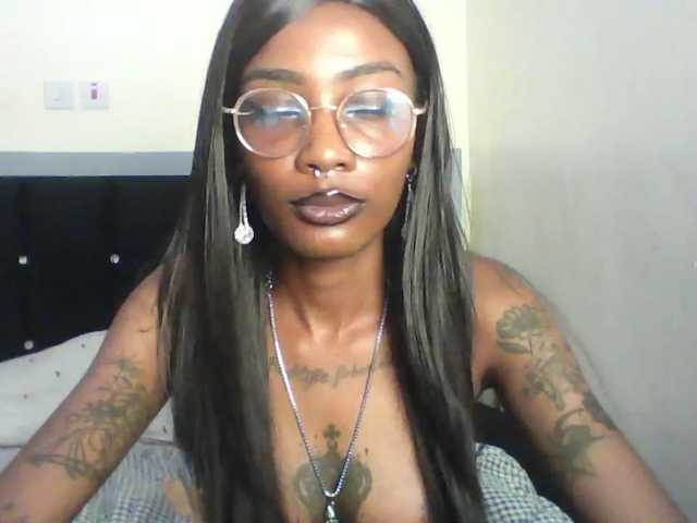 Calin33 live cam on BongaCams