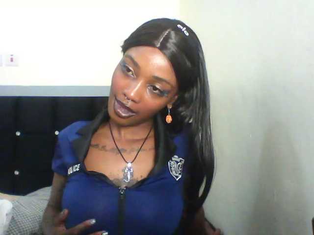 Calin33 live cam on BongaCams
