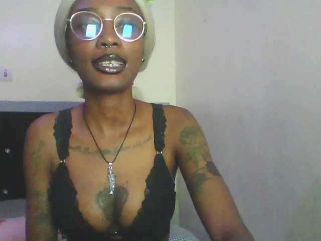 Calin33 live cam on BongaCams