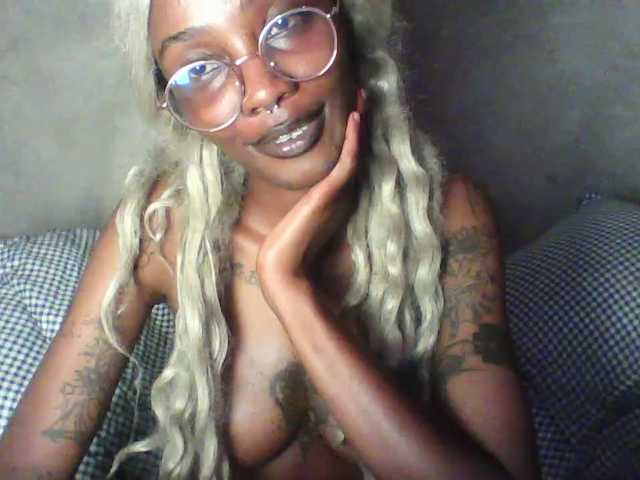 Calin33 live cam on BongaCams