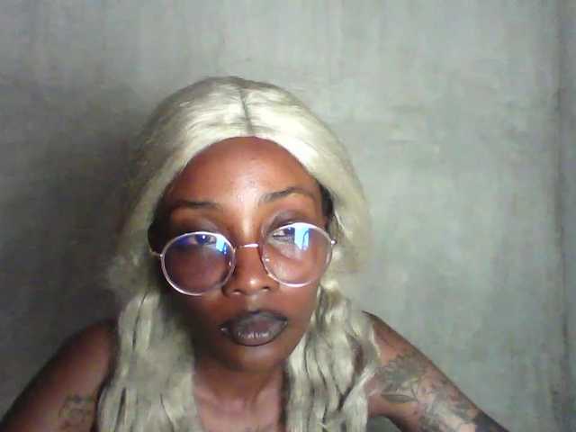 Calin33 live cam on BongaCams